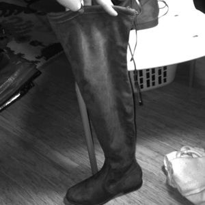 🎄Thigh High Gray Suede Boots